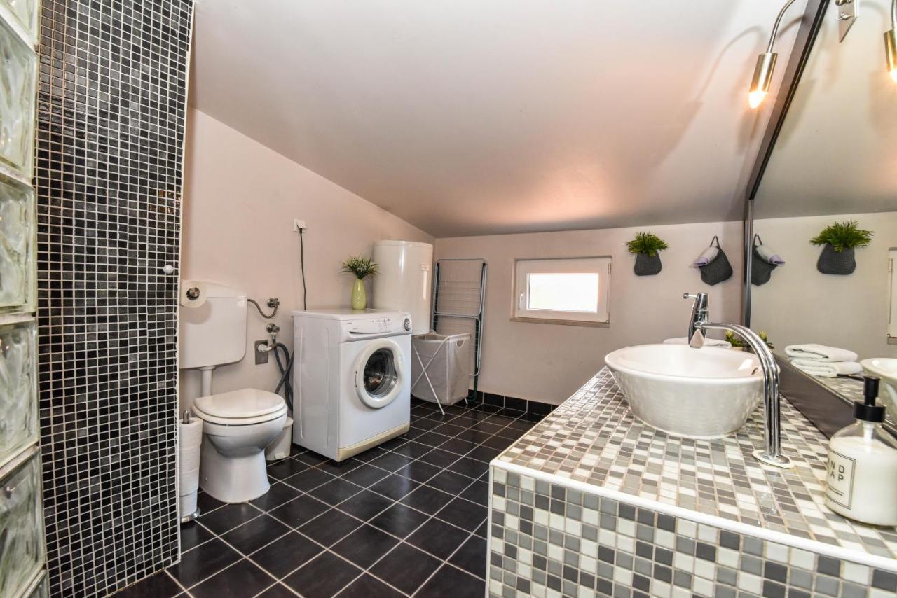Rory Apartments ザダル エクステリア 写真